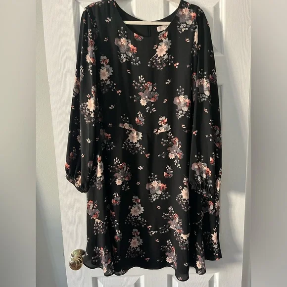 LOFT Black Floral Size 18 Long Sleeved Dress 🖤 - Picture 1 of 10